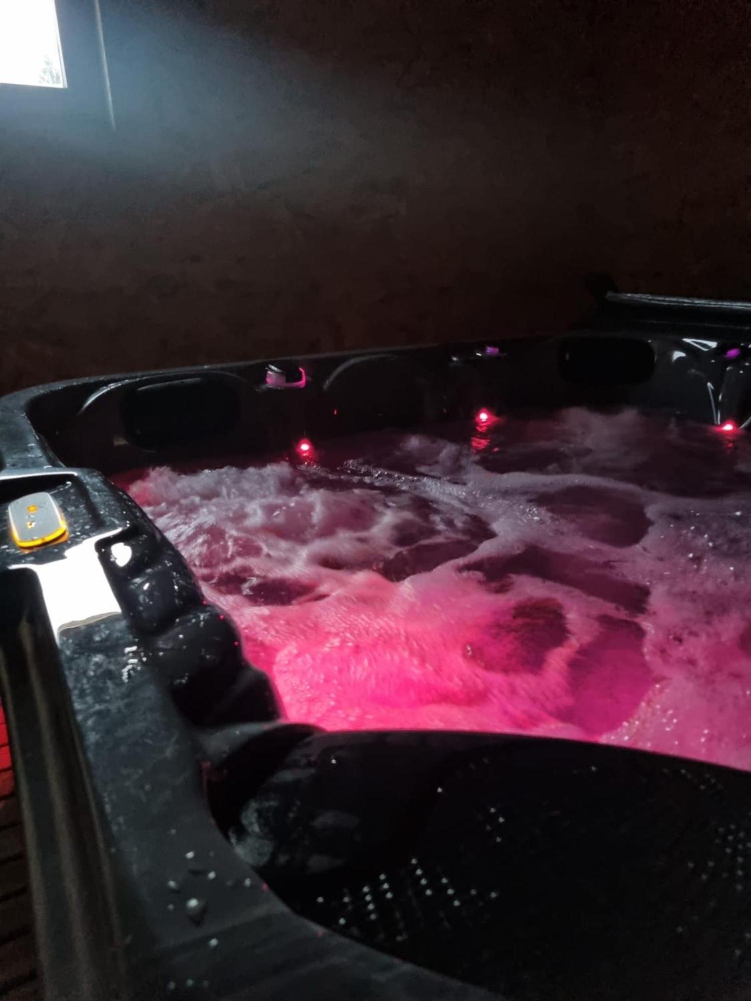 Les Randogodilleurs Avec Jacuzzi A 2Kms Des Pistes Et 350M Du Theatre Du Peuple ! Villa Bussang Exterior photo